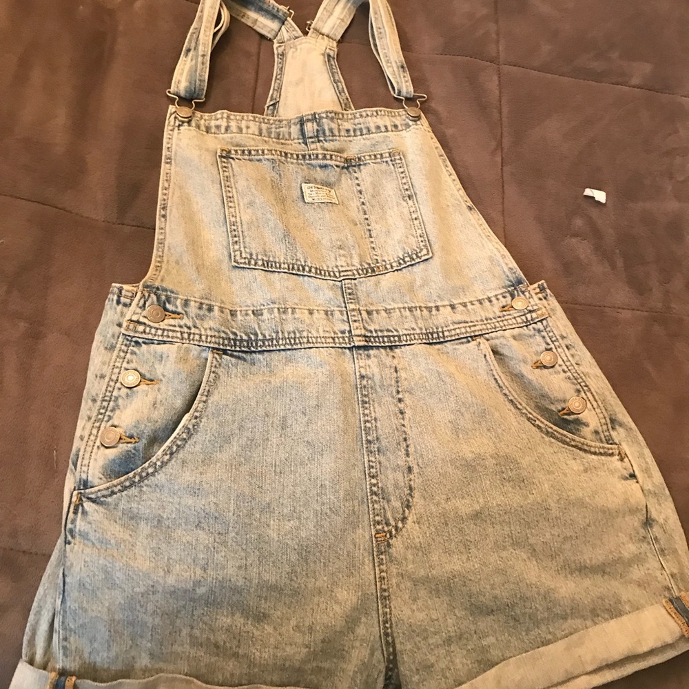 Levi’s short-alls